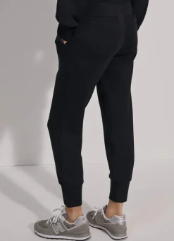 The Slim Cuff Pant 25"